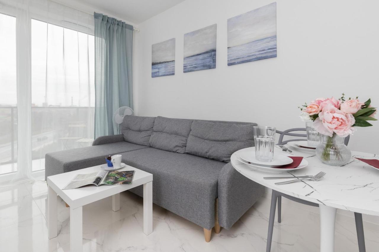 Gdynia Nasypowa Apartments With Parking By Noclegi Renters Exteriör bild
