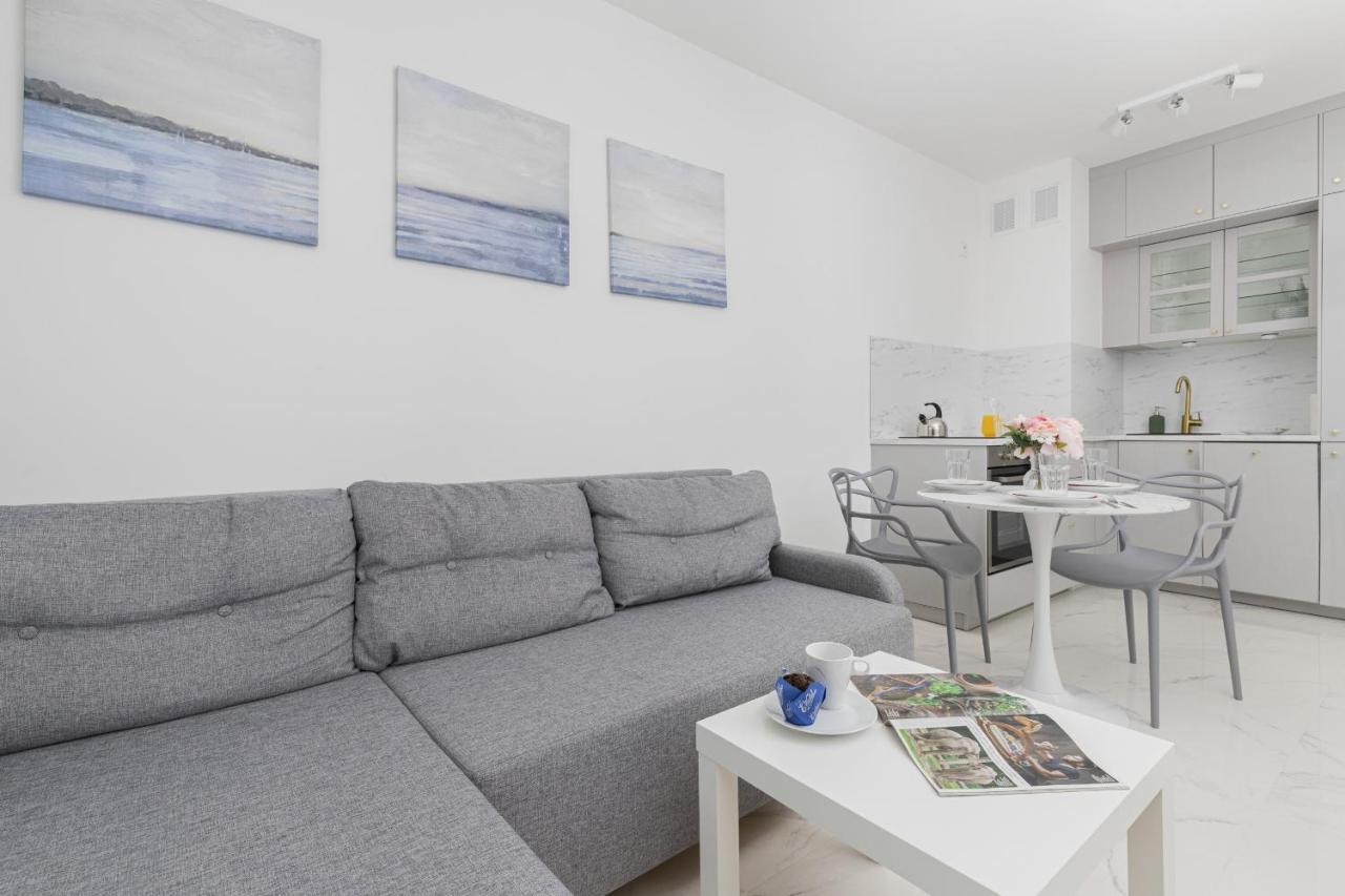 Gdynia Nasypowa Apartments With Parking By Noclegi Renters Exteriör bild